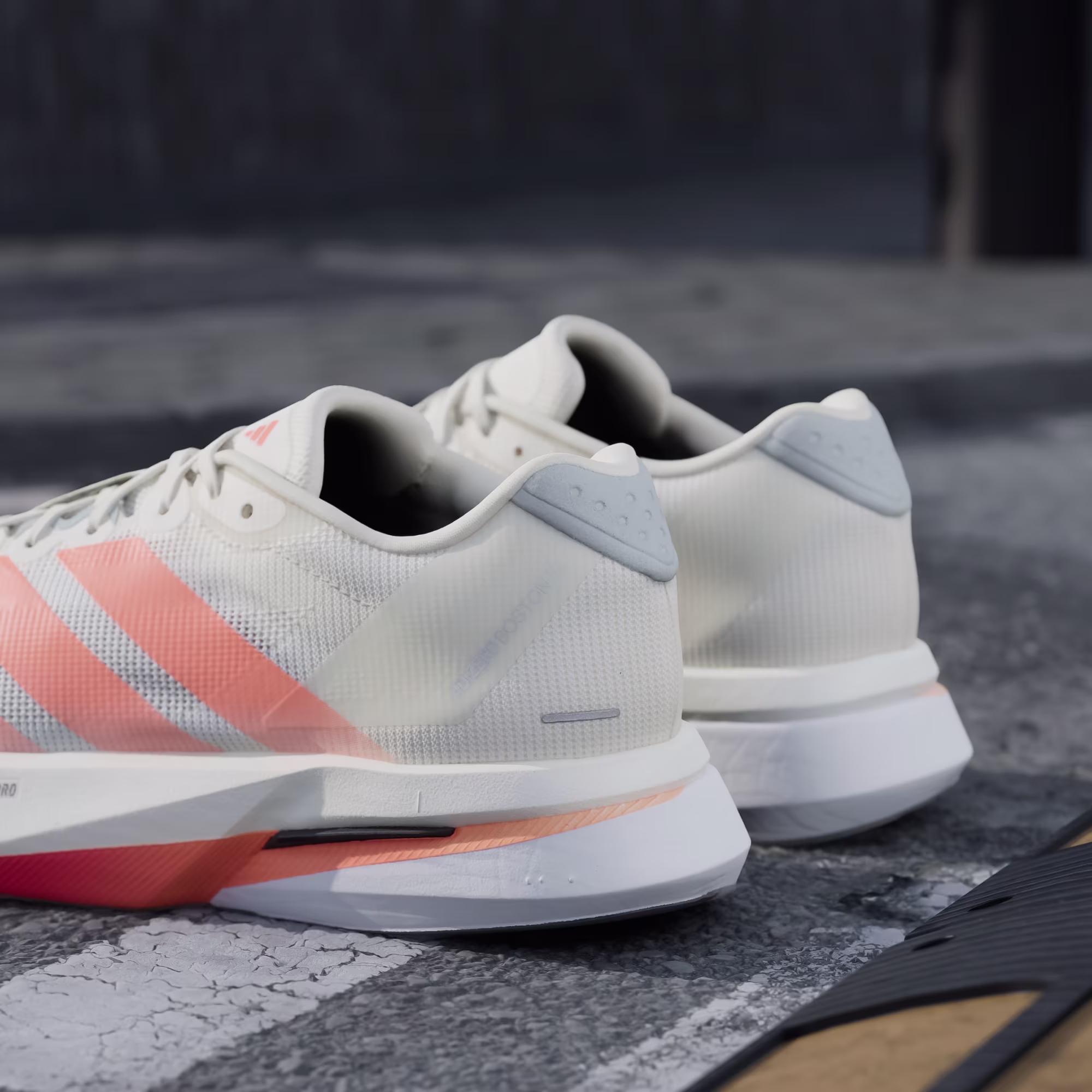 zapatilla_Adizero_Boston_13_Blanco_JP9252_HM10