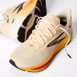 110493-281-y-ghost-18-mens-neutral-cushion-running-shoe