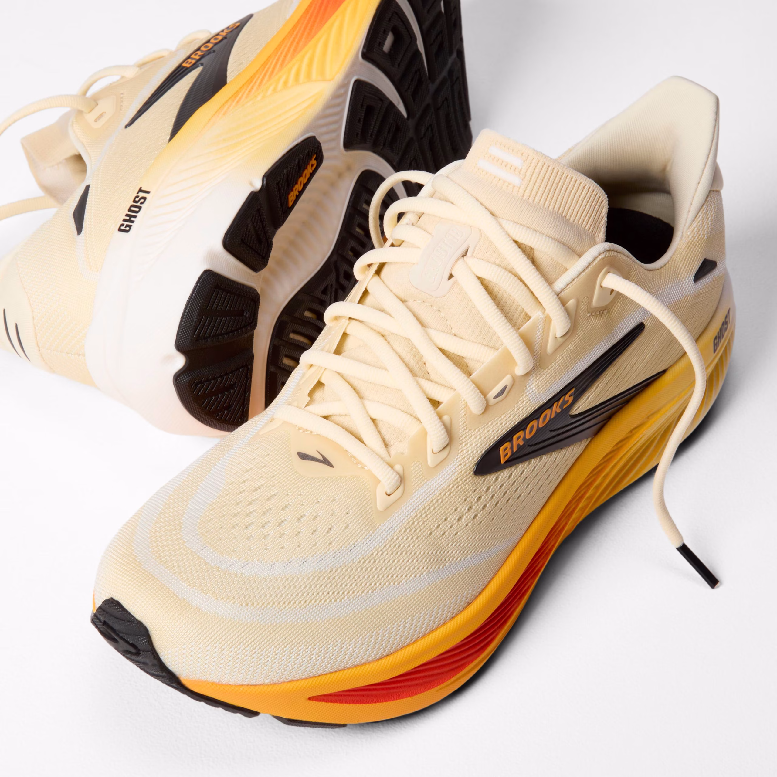 110493-281-y-ghost-18-mens-neutral-cushion-running-shoe