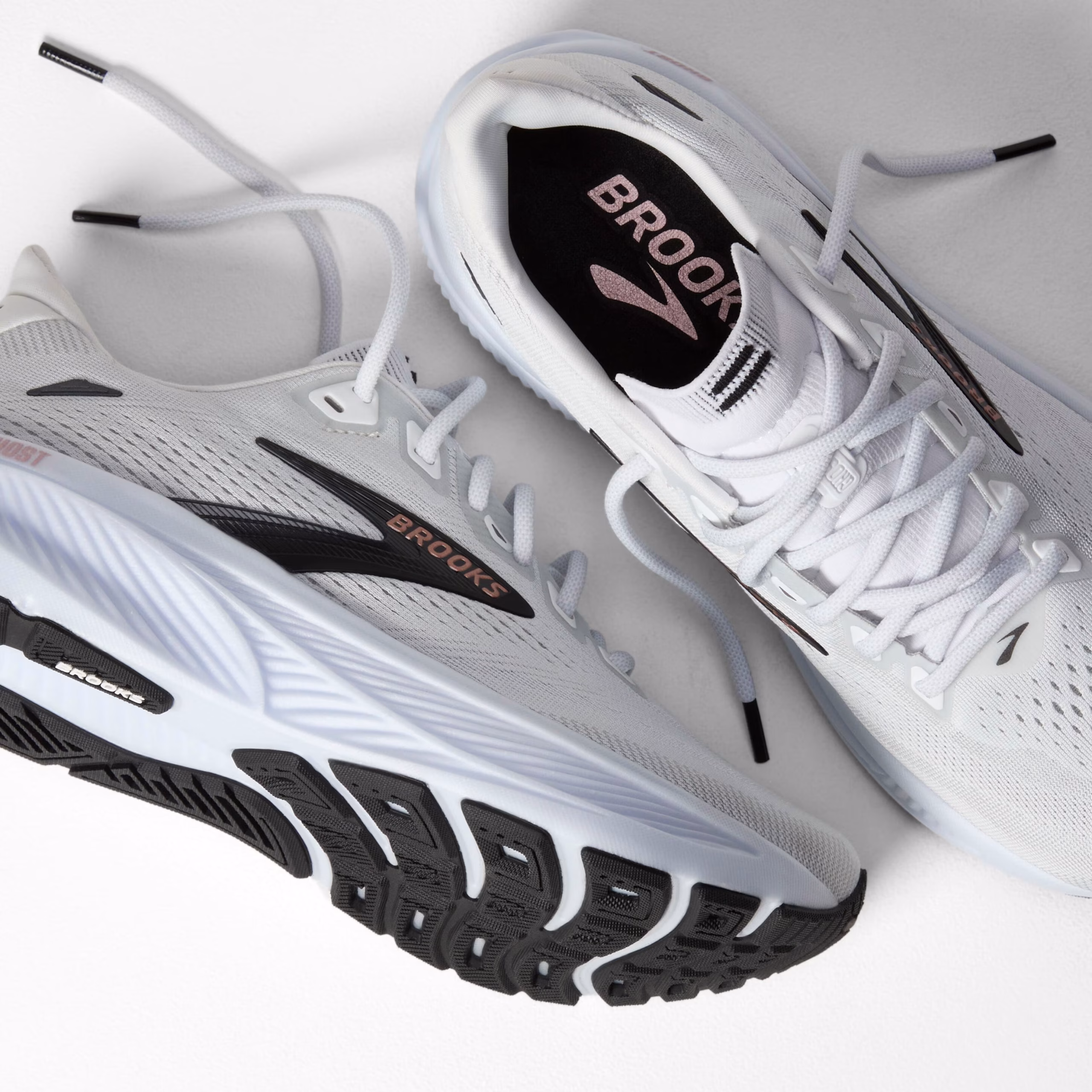 120482-105-y-ghost-18-womens-neutral-cushion-running-shoe