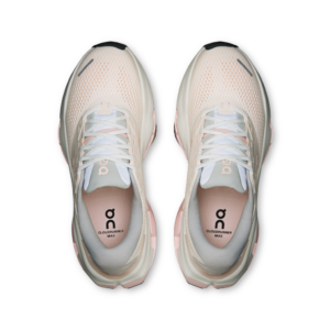 Create Small PNG-3WG30166062-cloudrunner_3_max-fw26-white_salt-w-1x1-g2